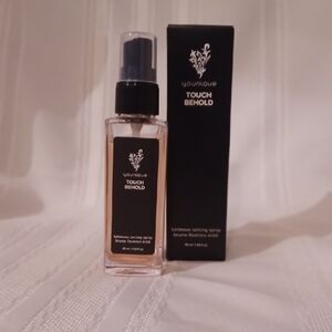 Younique Touch Behold Luminous Setting Spray - 1.5oz